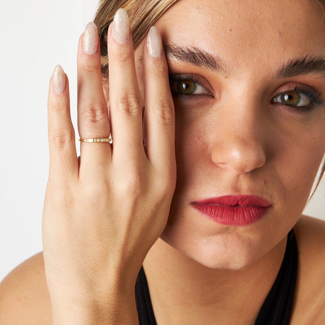 Noktalı Baget Taşlı Yüzük - 925 GÜMÜŞ