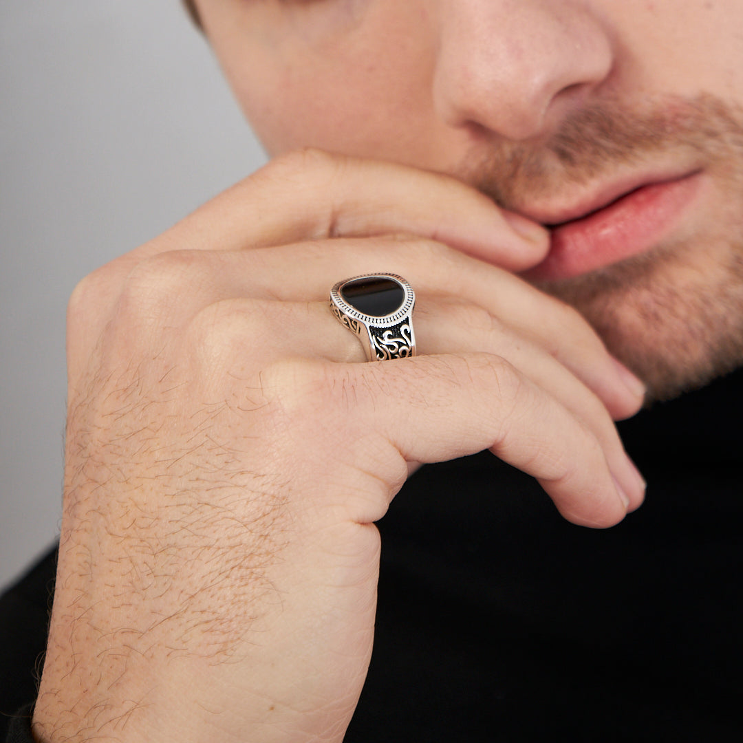 Oval Siyah Taşlı Yüzük - 925 GÜMÜŞ