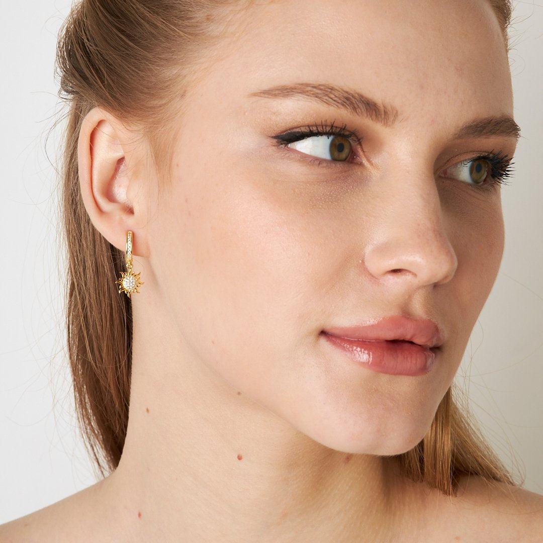 Parıltılı Güneş Küpeleri - 925 GÜMÜŞ