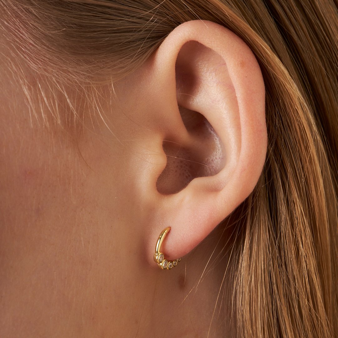 Oval Taşlarla Yuvarlak Piercing - 925 GÜMÜŞ